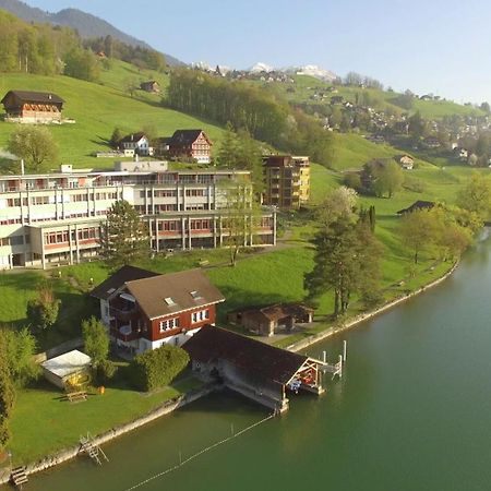 Hotel Kurhaus Am Sarnersee ザルネン エクステリア 写真